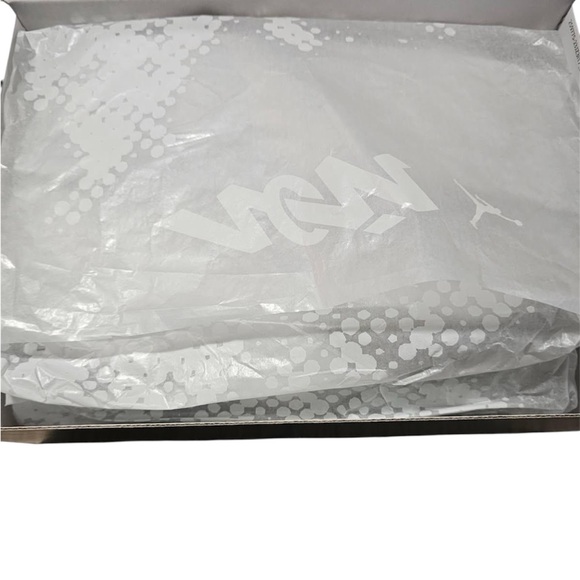 Jordan Zion 3 White Sneakers New In Box - Picture 5 of 6